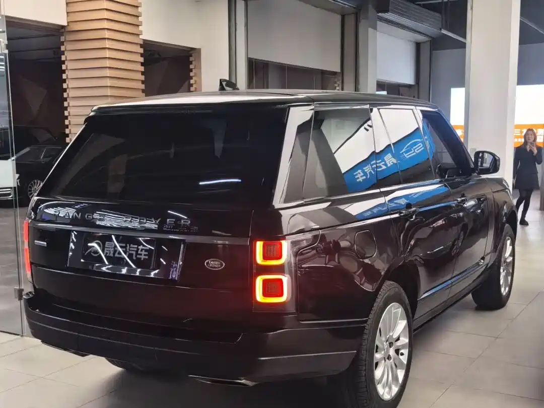 Land Rover Range Rover 2019 3.0 SCV6 Heritage Edition фото 7