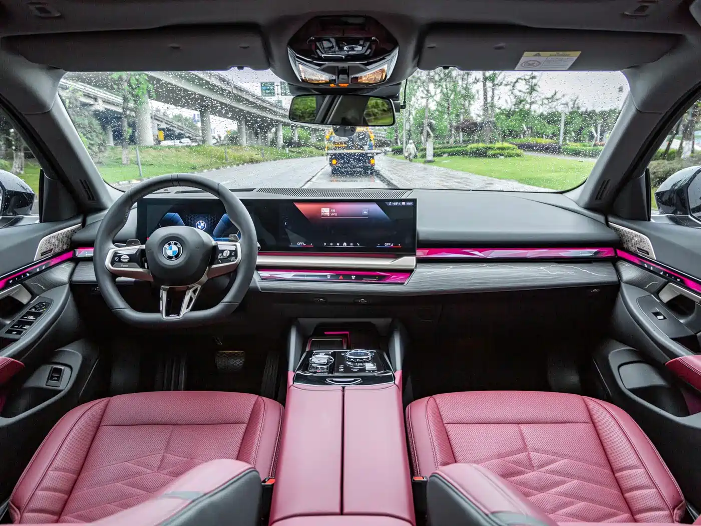 BMW 5 Series 2025 530Li Premium M Sport Package фото 5