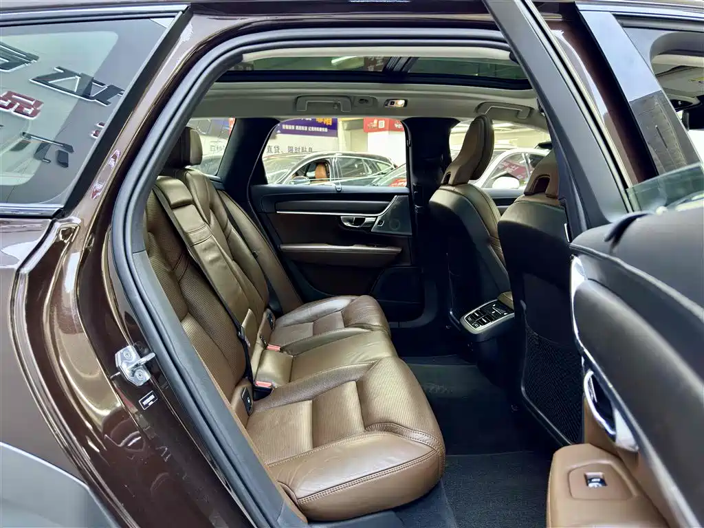 Volvo V90 2019 2019 Cross Country T5 AWD Prestige Edition (China V)