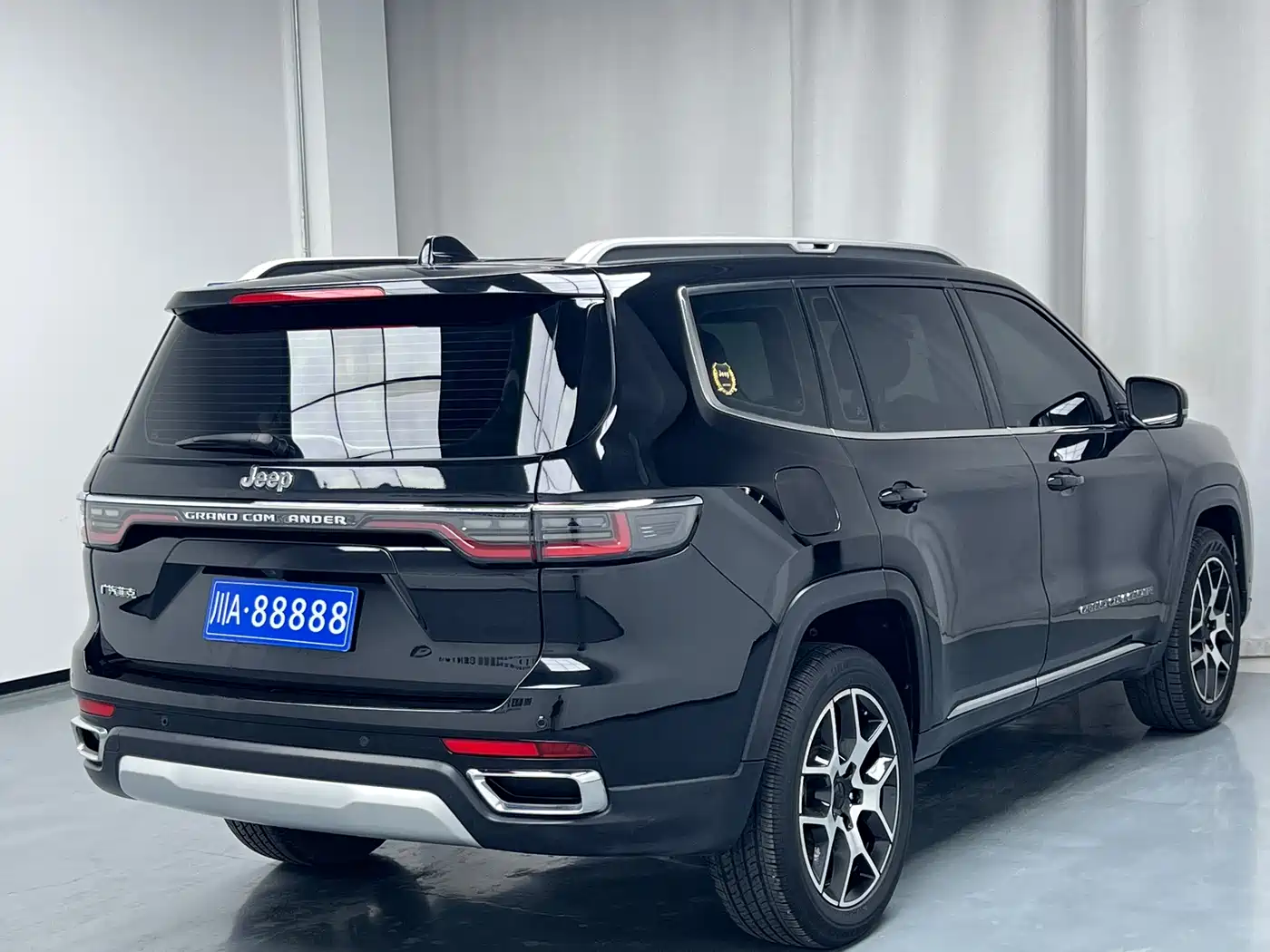 JEEP GRAND COMMANDER