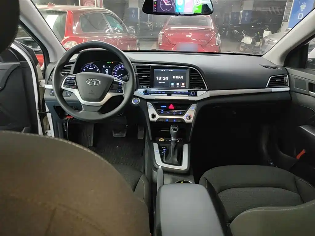 Hyundai Elantra 2016 Model 1.6L Automatic Smart Elite фото 10