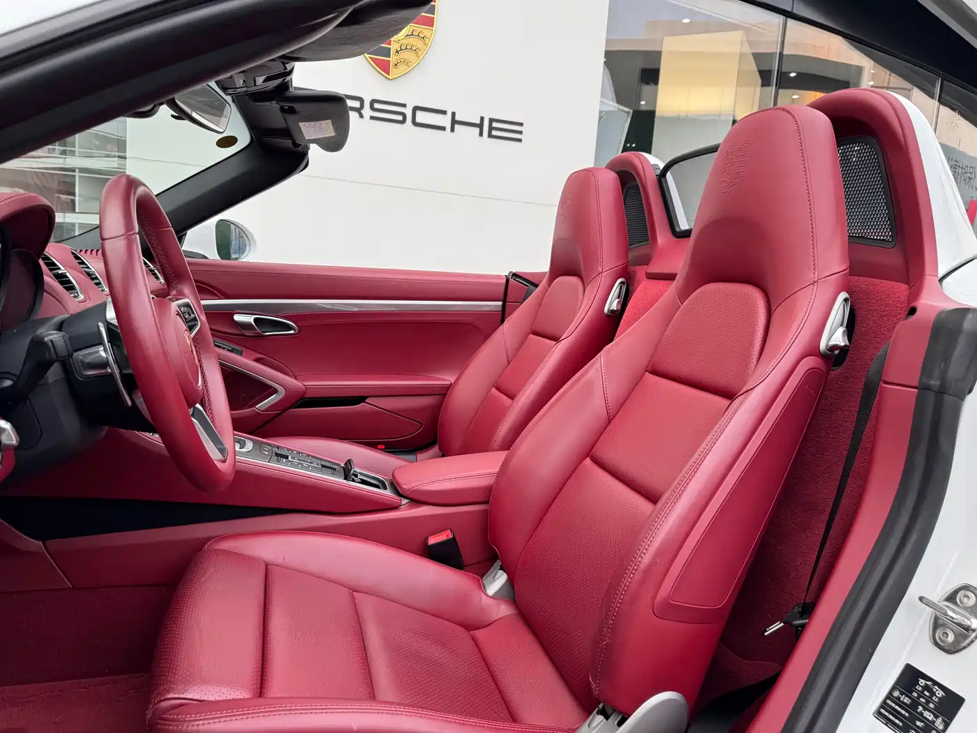 Porsche 718 2022 Boxster T 2.0T фото 9