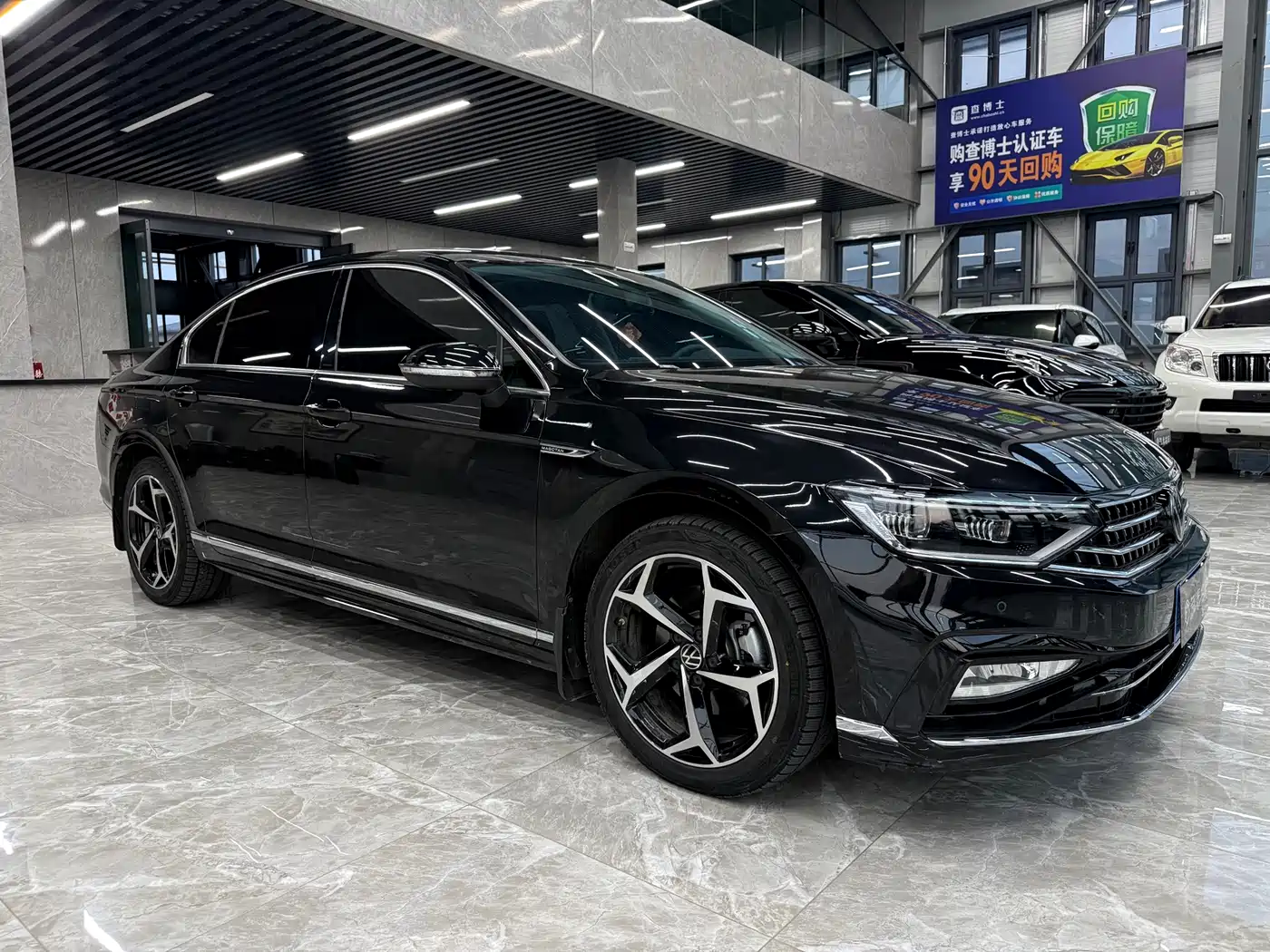 Volkswagen Magotan 2024 2 Million Units Public Sharing Edition 330TSI DSG Luxury фото 3