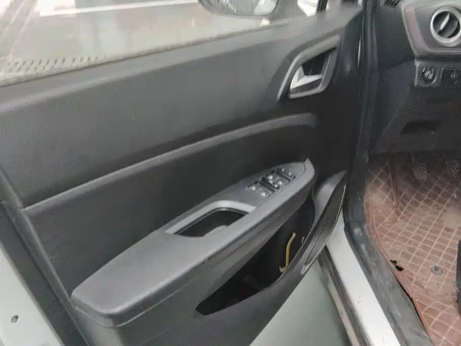 Zhonghua V3 2016 2016 1.5L Manual Comfort