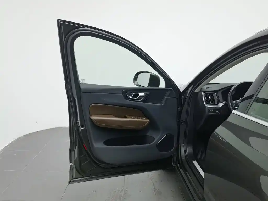 Volvo XC60, миниатюра 8