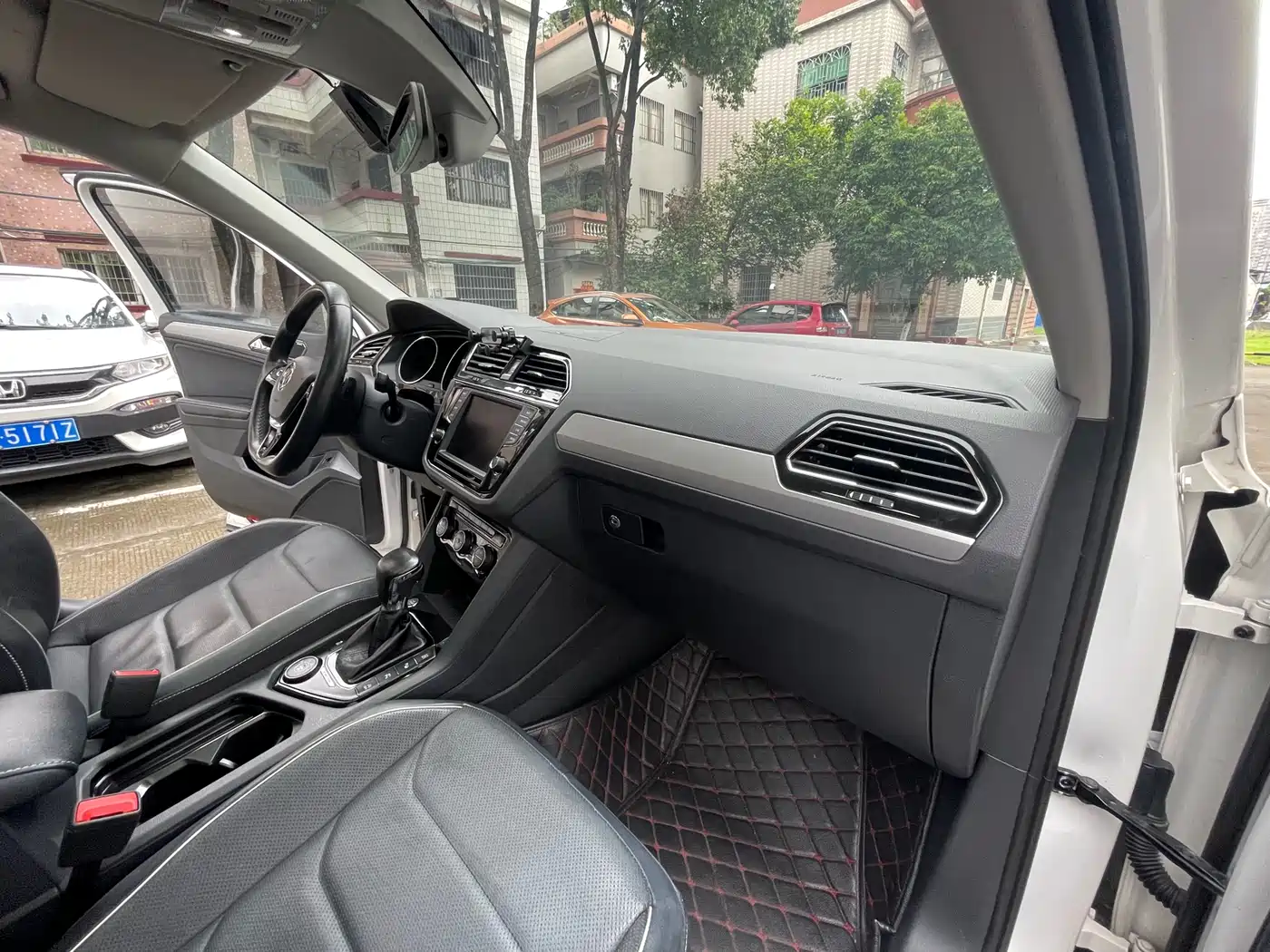Volkswagen Tiguan L 2017 380TSI Automatic 4WD Ultimate Flagship Edition фото 10