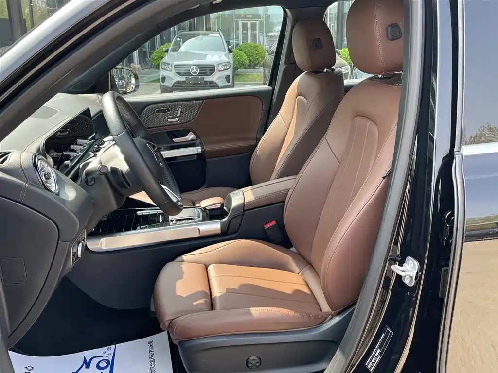 Mercedes-Benz GLB 2024 GLB 220 Fashion фото 4