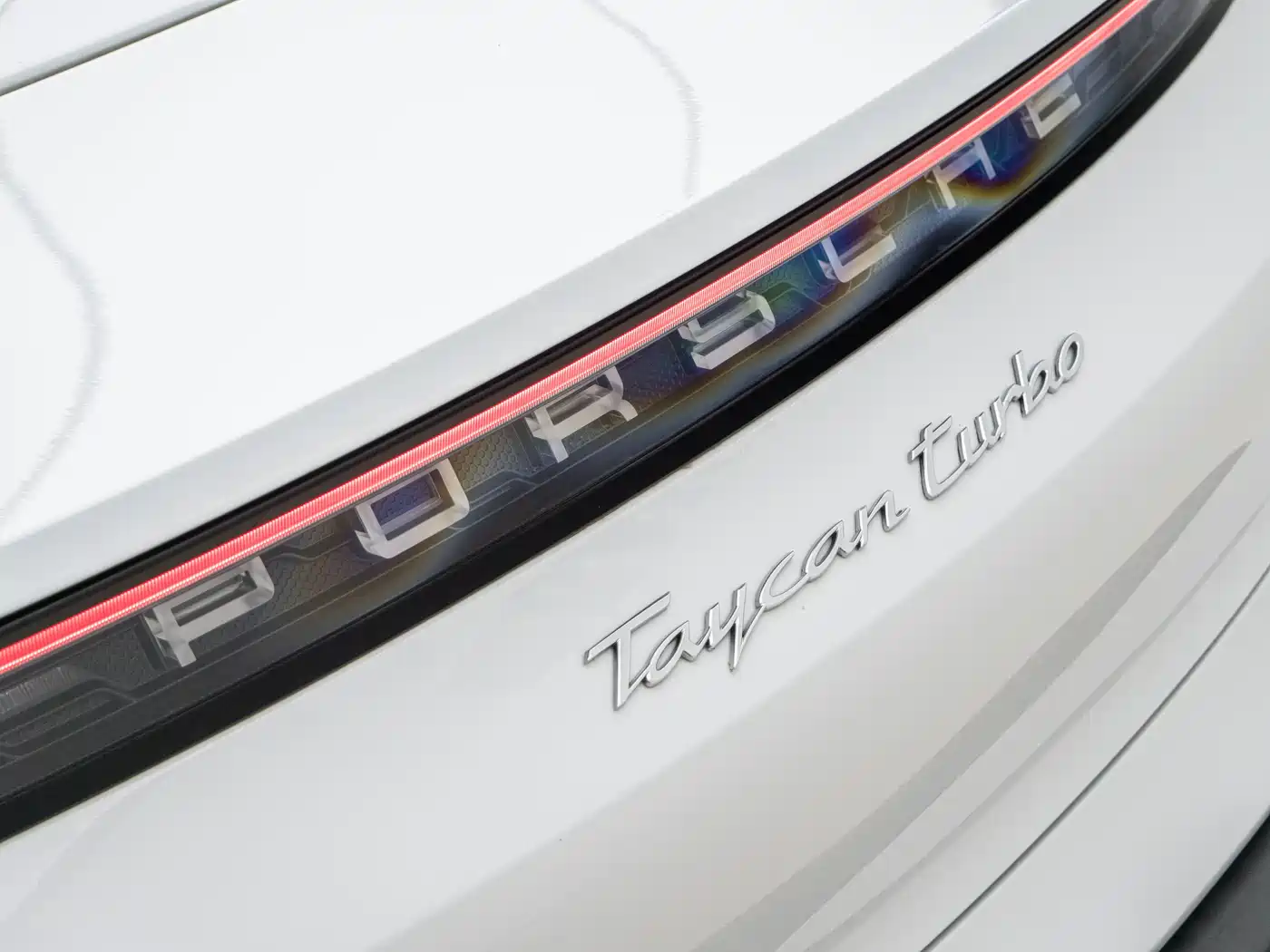 Porsche Taycan 2019 Taycan Turbo фото 11