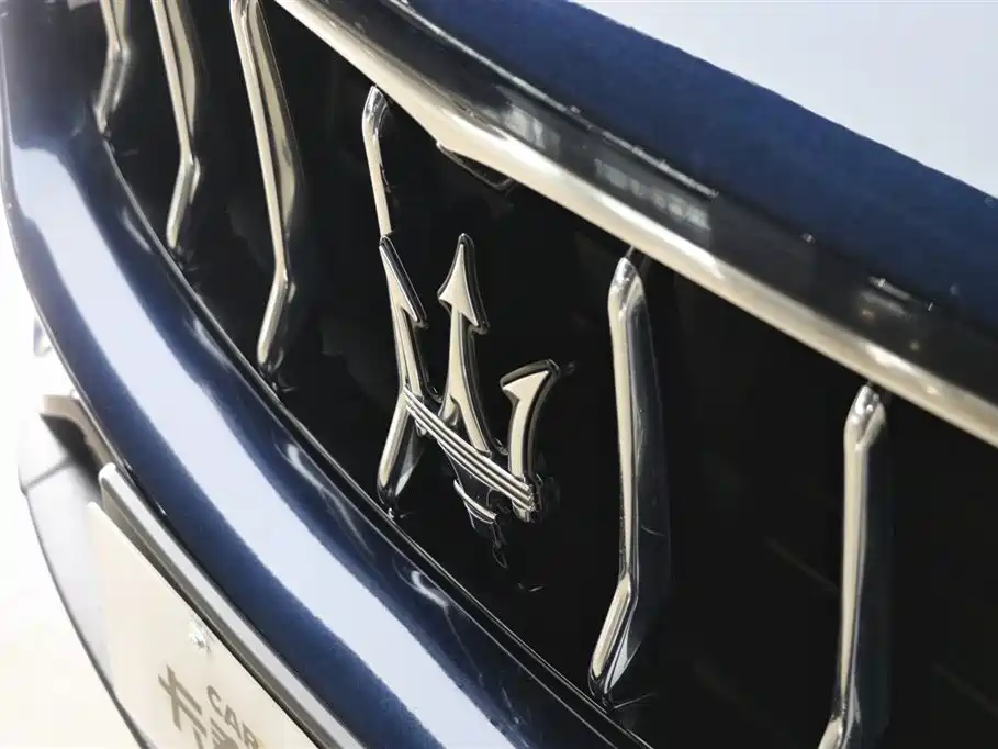 Photo 27 - Maserati Levante