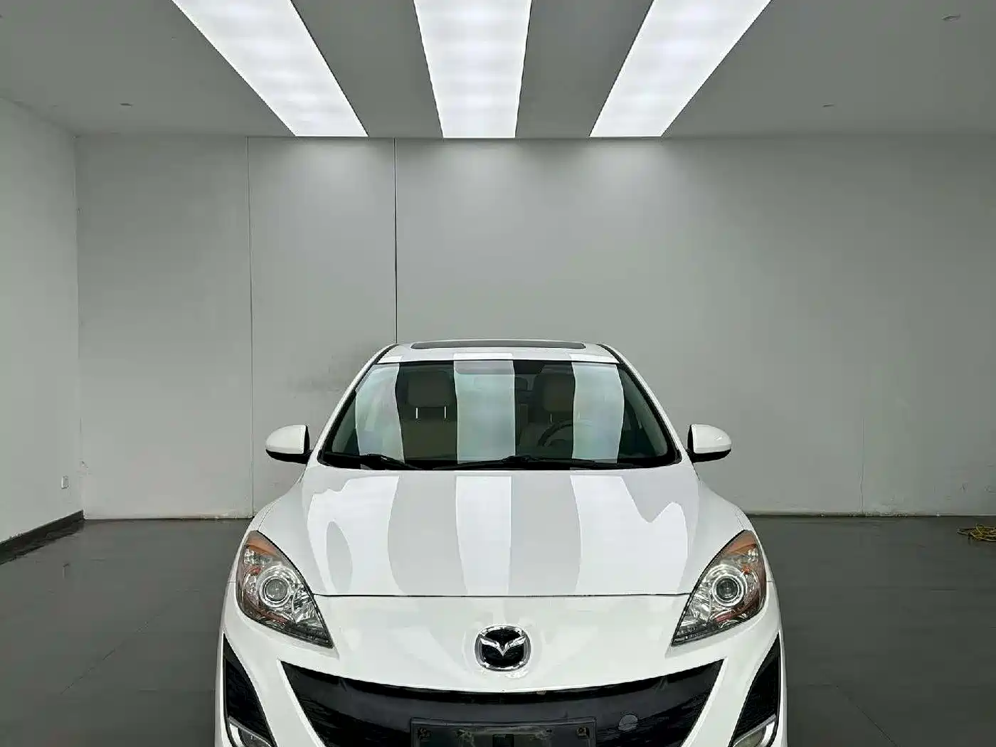 Mazda Mazda3 Axela 2012 2011 Sedan 1.6L Automatic Comfort