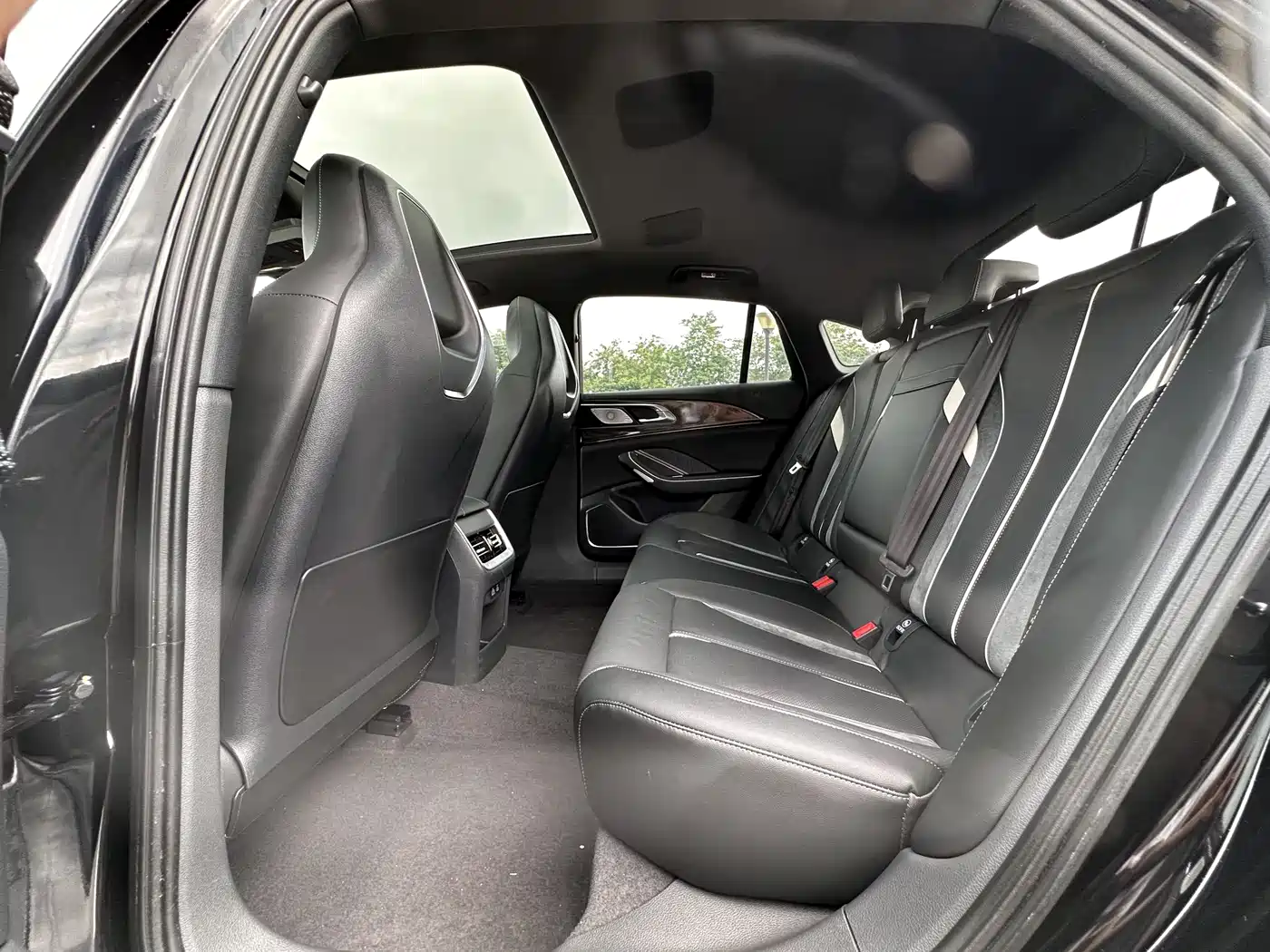 Hongqi H6 2023 2.0T Premium Edition фото 22