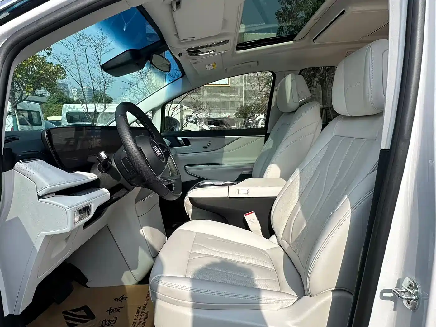 BUICK GL8 NEW ENERGY