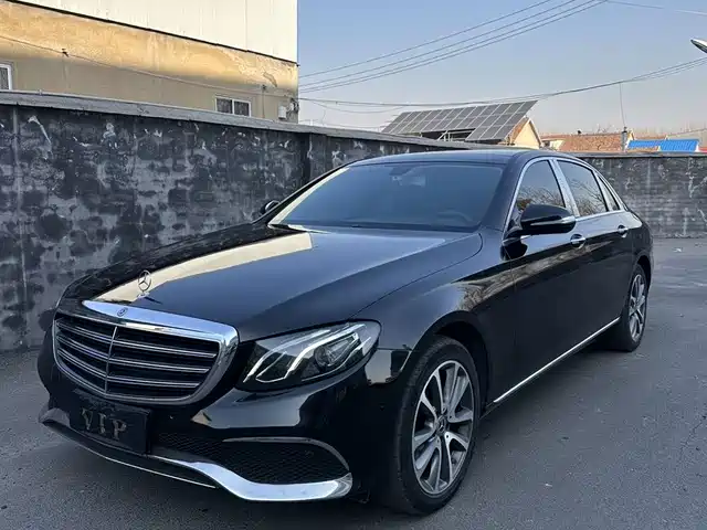MERCEDES-BENZ E CLASS