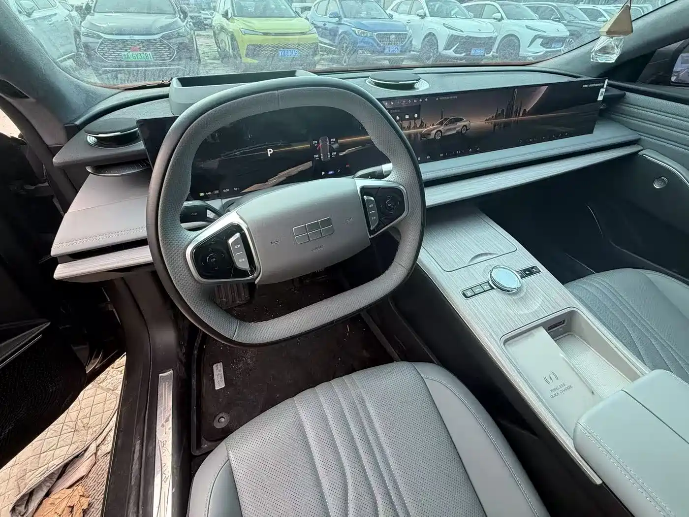 GEELY GALAXY GALAXY E8