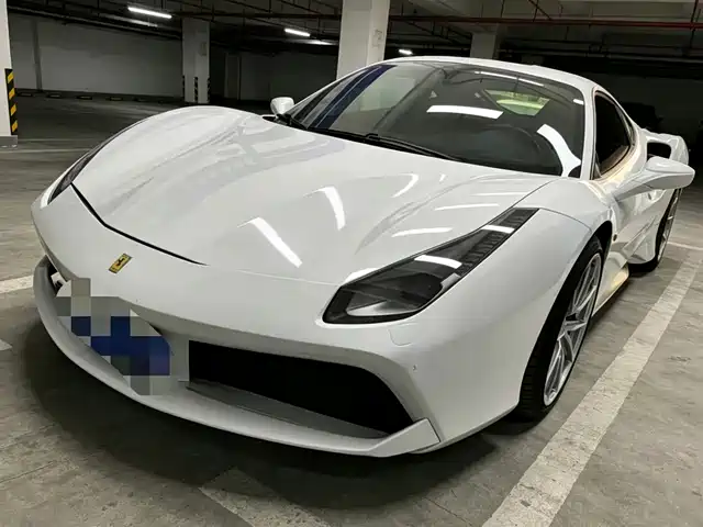 FERRARI 488