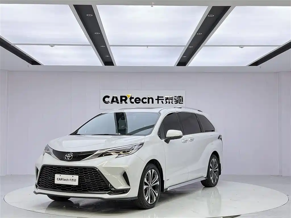 TOYOTA GREVIA 2024