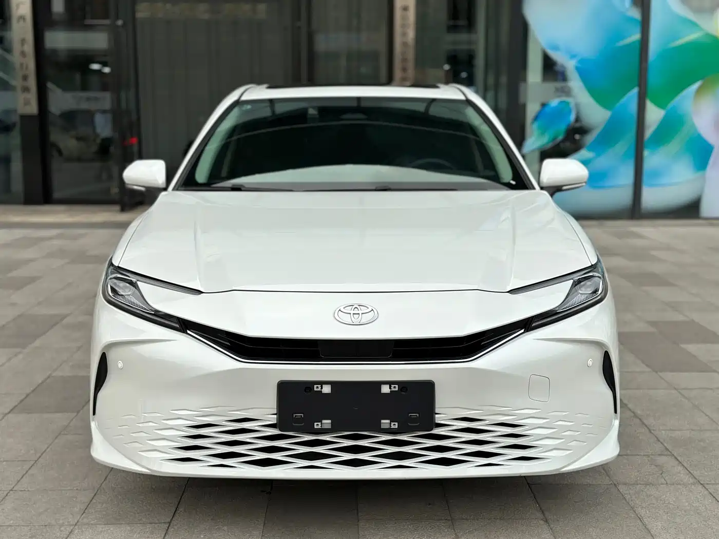 Toyota Camry 2026 Hybrid 2.0HGVP Luxury Edition фото 11