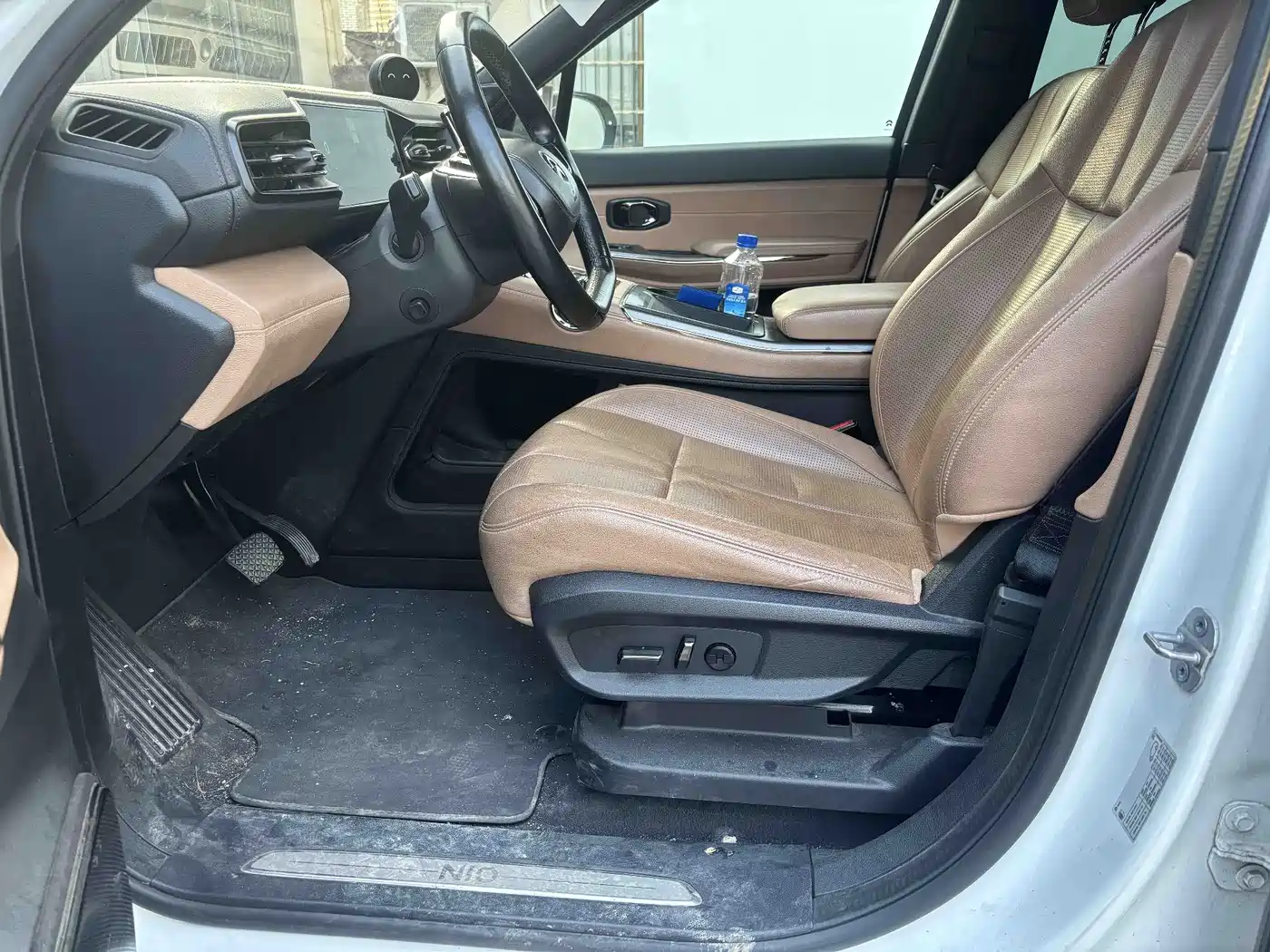 NIO NIO ES8 2020 415KM Signature Edition 6-Seater 4