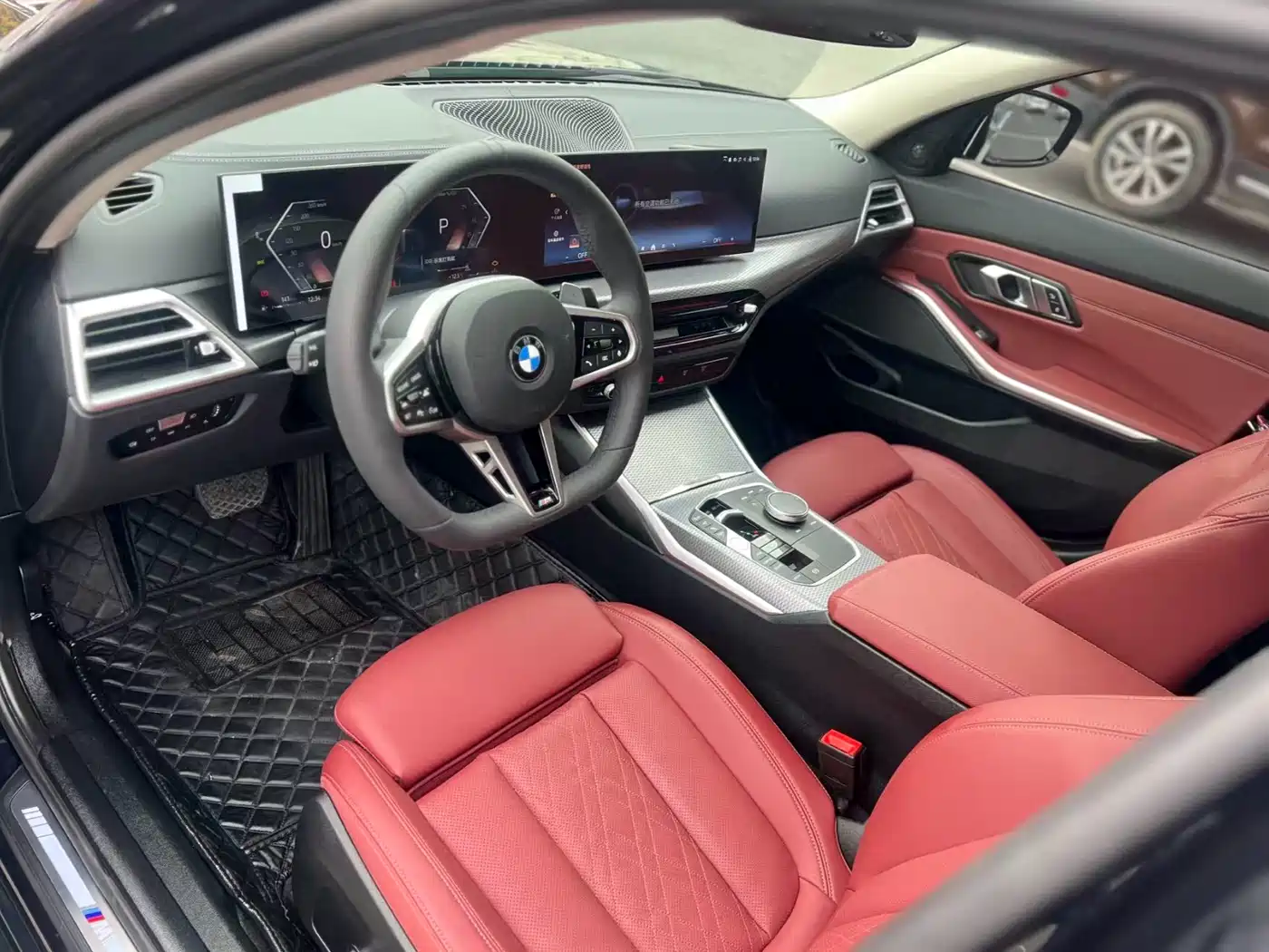 BMW 3 Series 2025 330Li M Sport Night Edition фото 4