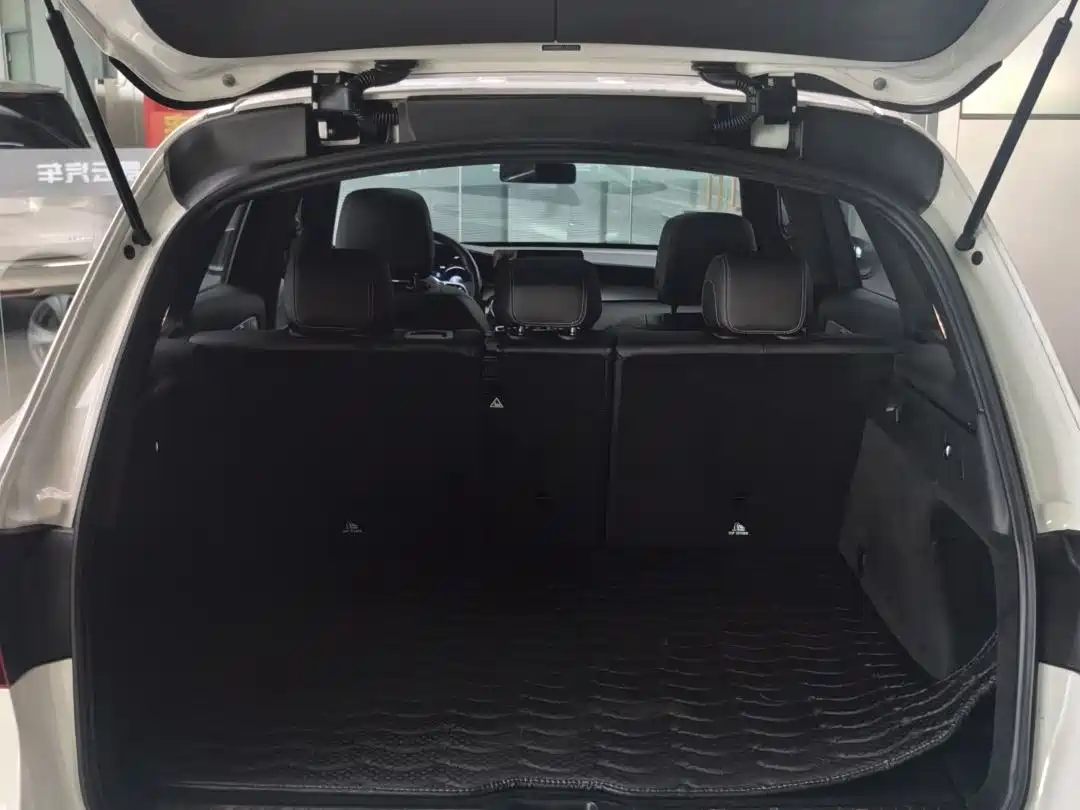 Mercedes-Benz GLC 2020 Facelift GLC 260 L 4MATIC Dynamic фото 13