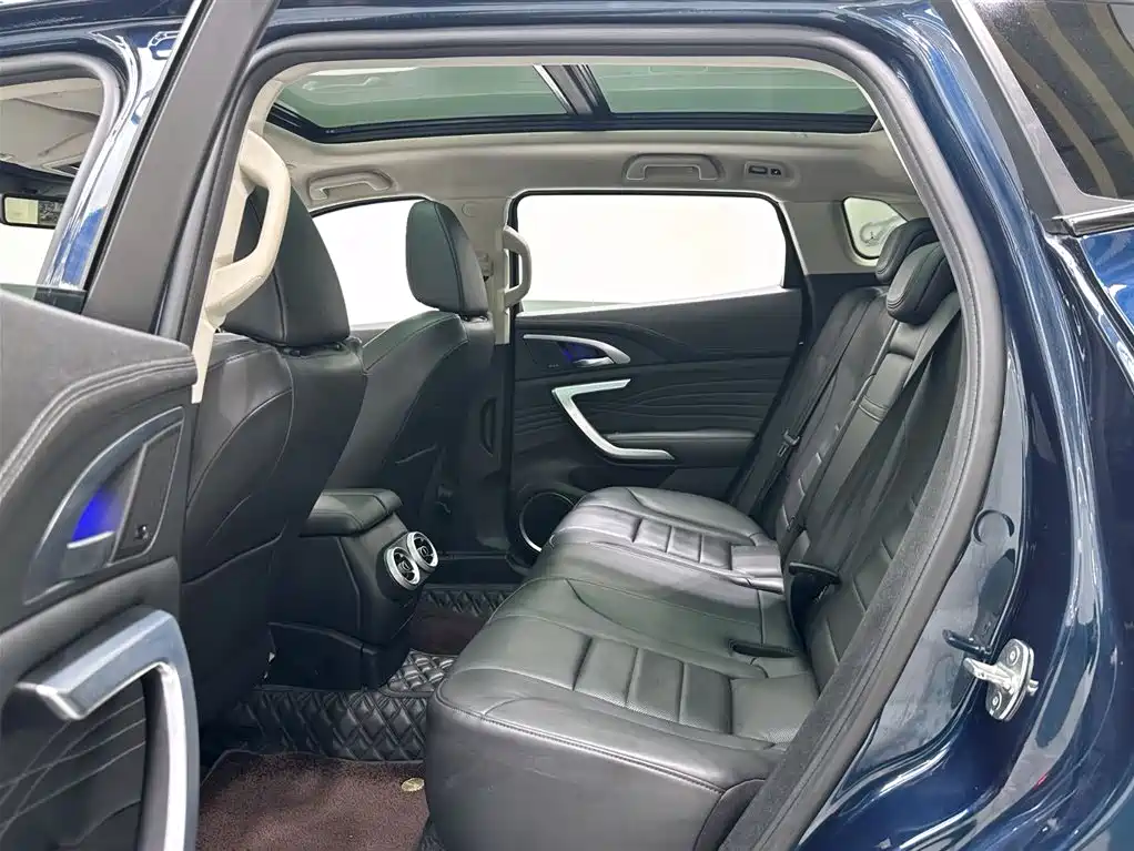 WEI PAI WEI BRAND VV7