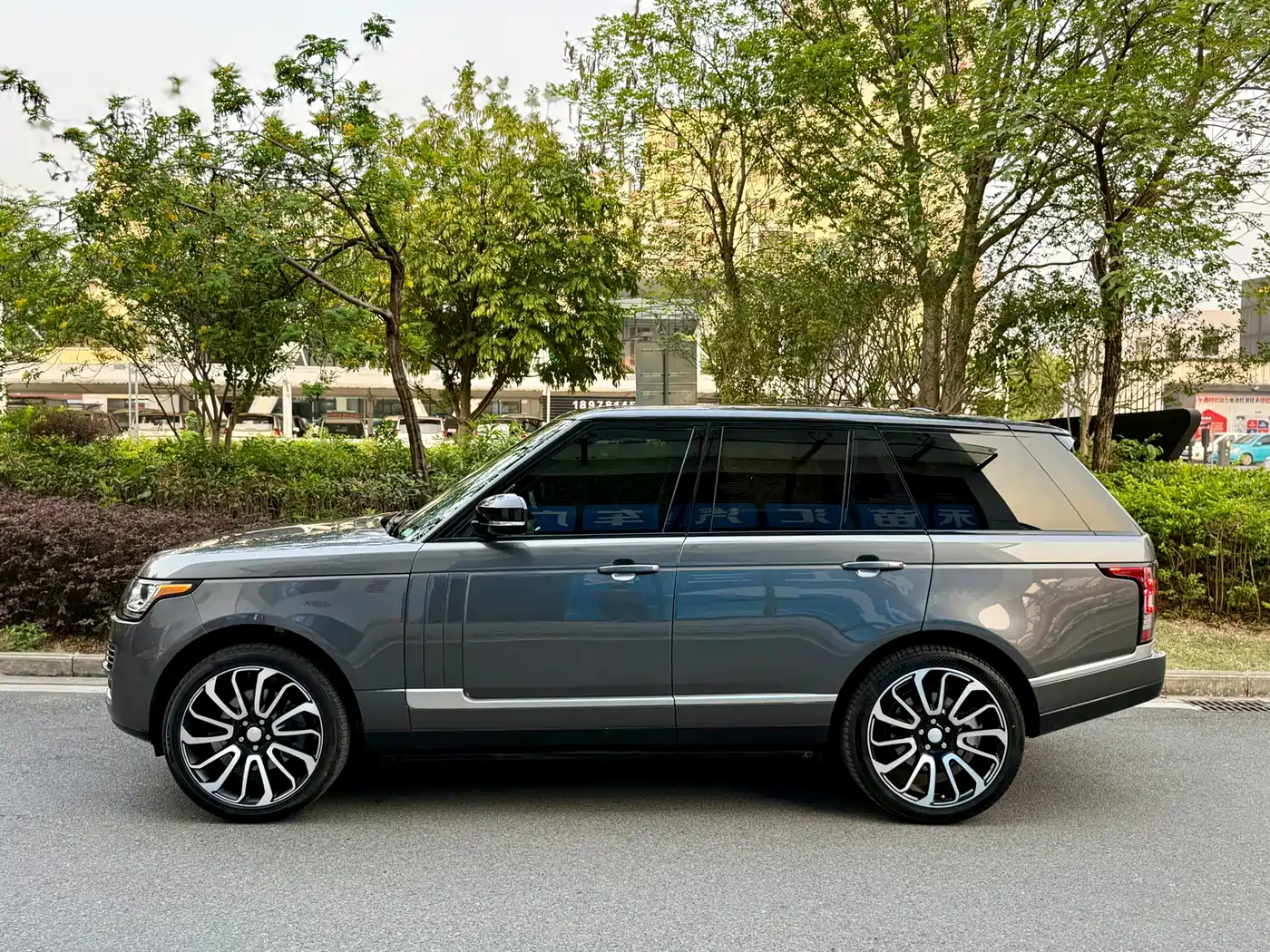 Land Rover Range Rover 2014 3.0 SC V6 Vogue фото 3
