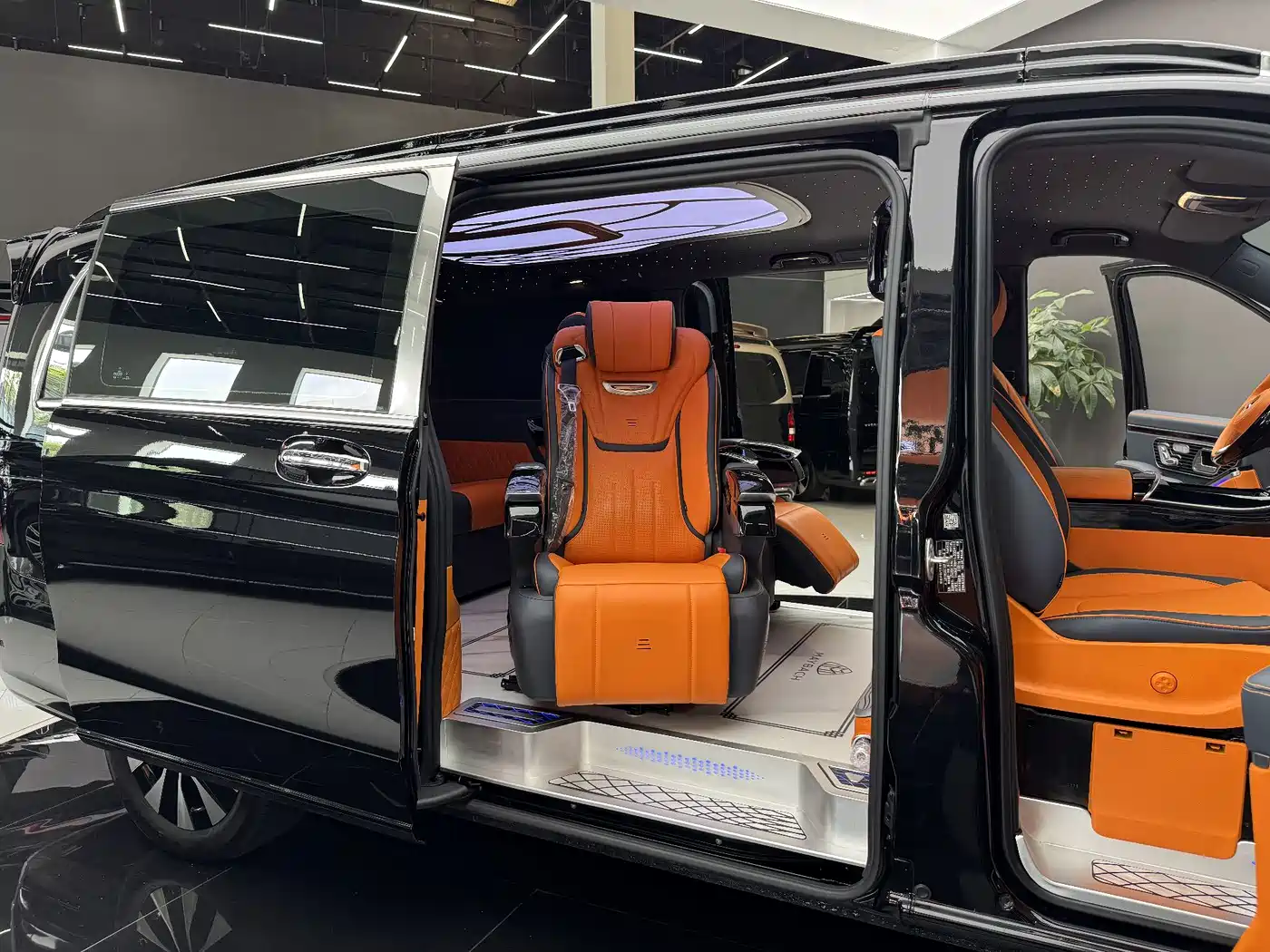 Mercedes-Benz Vito 2021 2.0T Business Edition 7-seater фото 13