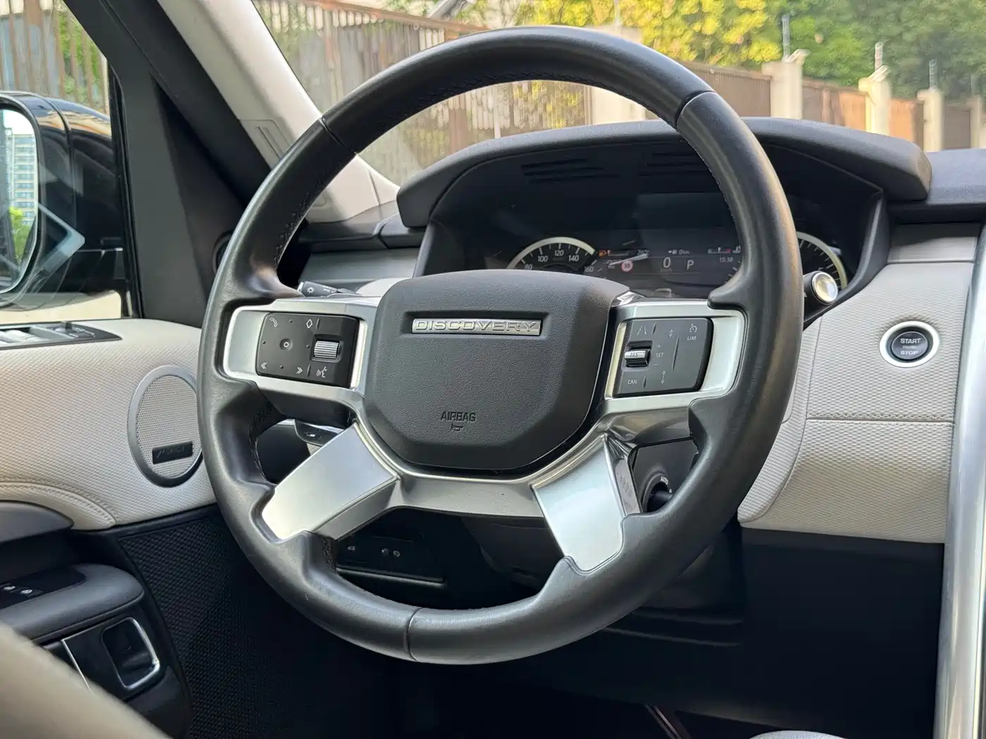 Land Rover Discovery 2023 Facelift 360PS R-Dynamic S фото 22
