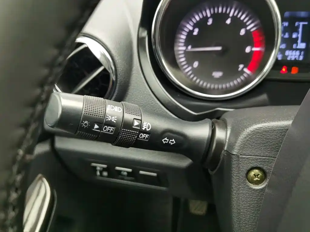 BAIC Huansu S3 2015 2015 1.5L Luxury (China V)