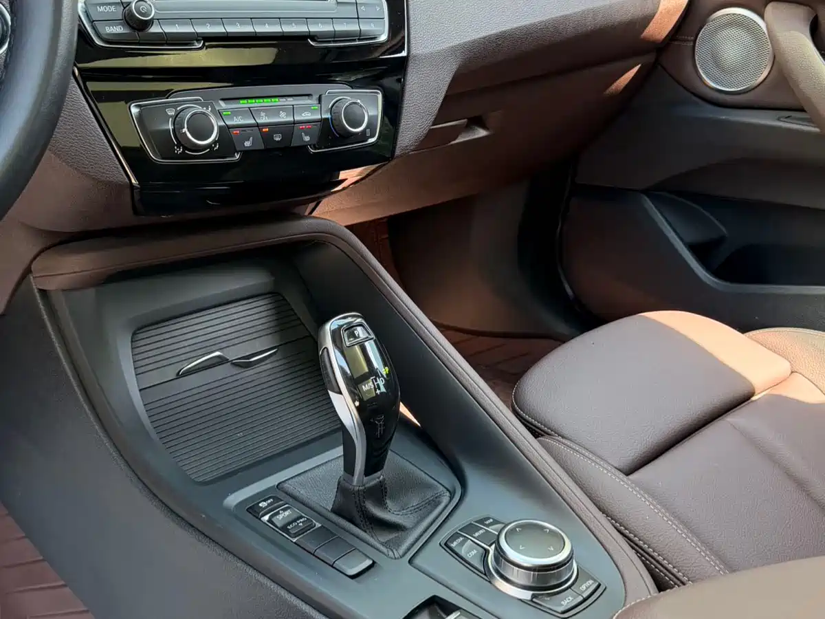 BMW X1 2022 sDrive20Li Fashion фото 22