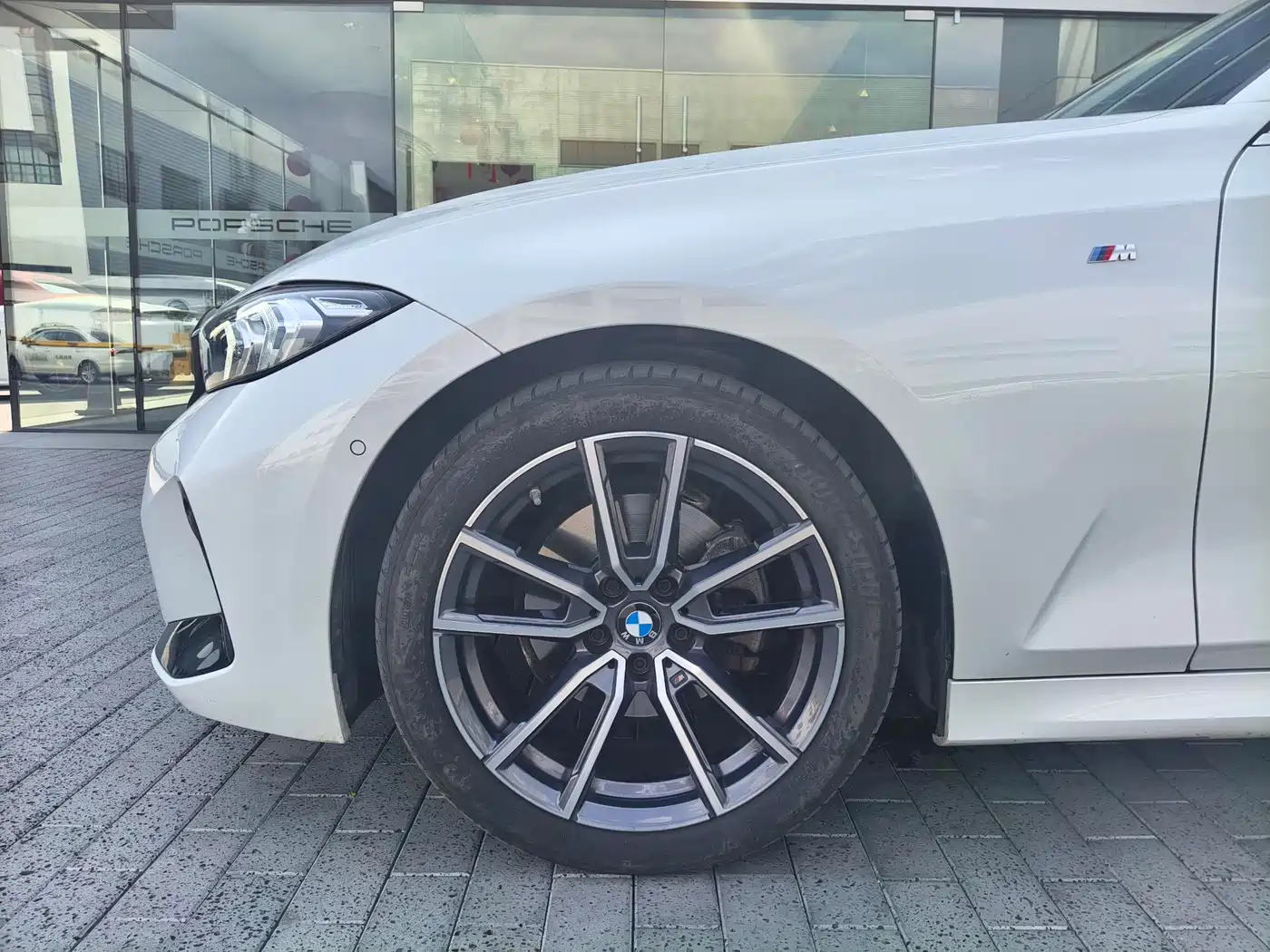 BMW 3-SERIES