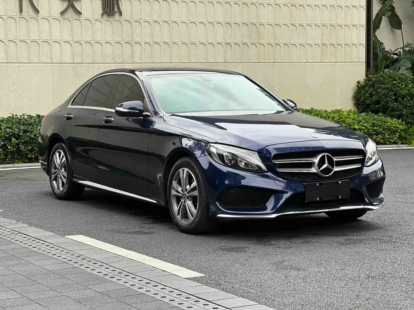 Mercedes-Benz C-Class 2017 Facelift C 200 L Sport Edition фото 3