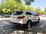 صورة 10 - Hyundai Grand Santa Fe