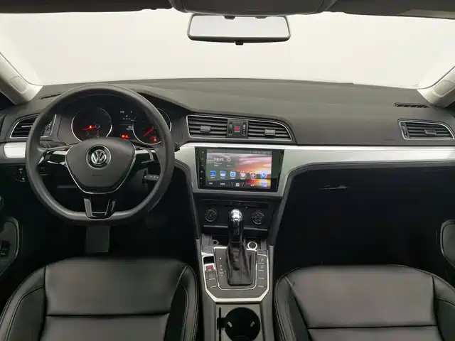 Volkswagen Lamando 2017 230TSI DSG Trend Edition — фото 5