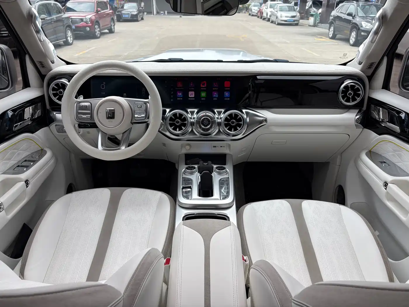 TANK CO CREATION TANK 300