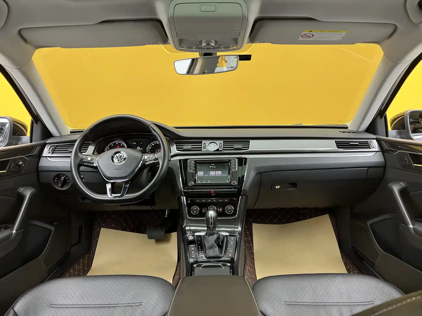 Volkswagen Passat 2017 330TSI DSG Luxury фото 16