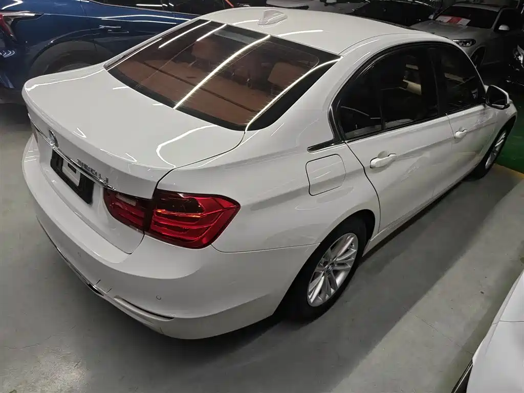BMW 3 Series 2014 320Li Fashion фото 5