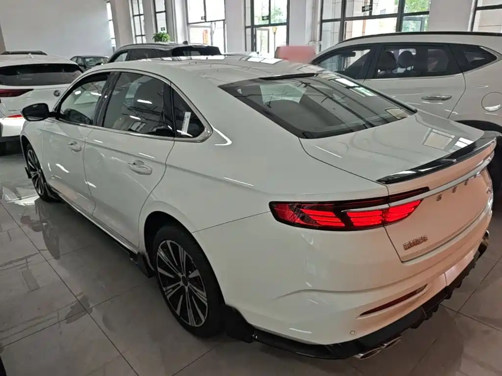 Фото 5 - Geely Preface