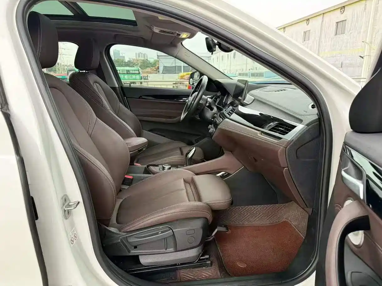 BMW X2 2023 2022 sDrive25i M Off-Road Package