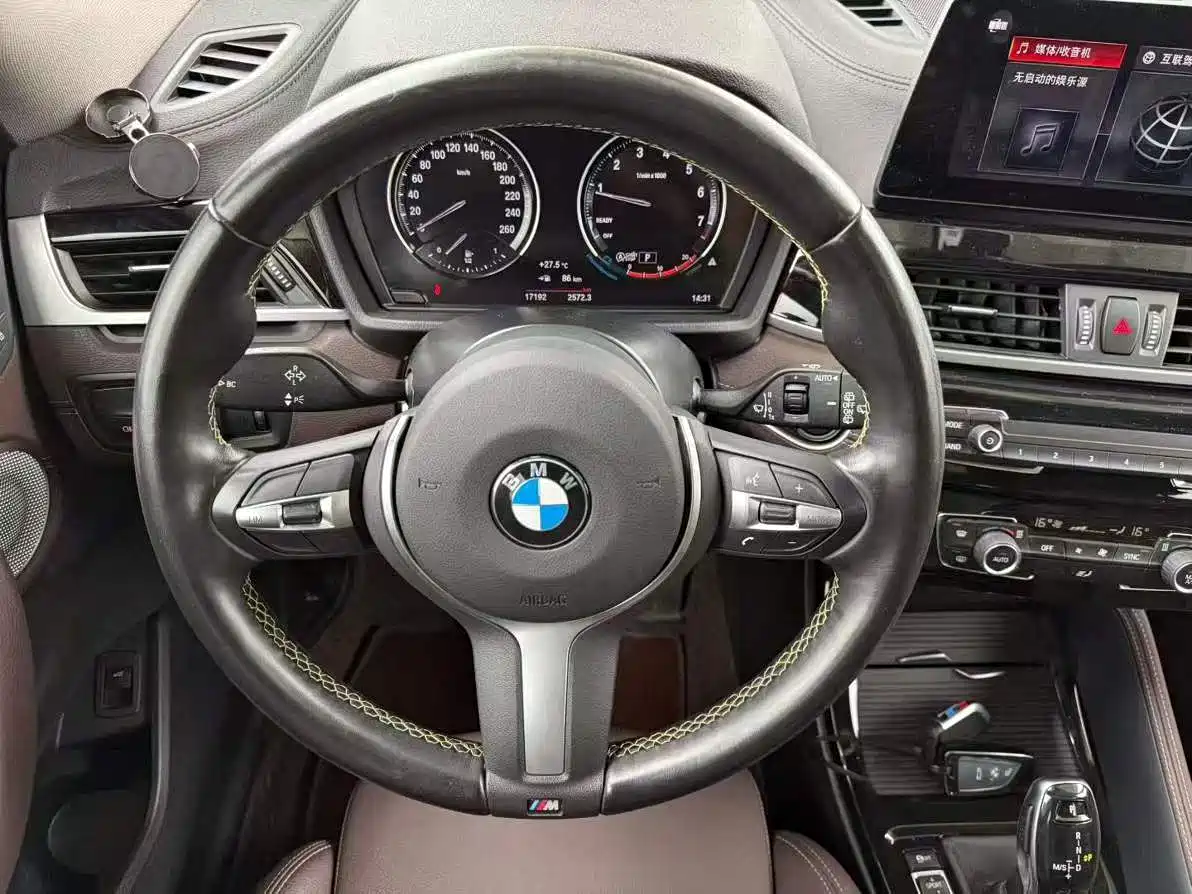BMW X2 2023 2022 sDrive25i M Off-Road Package