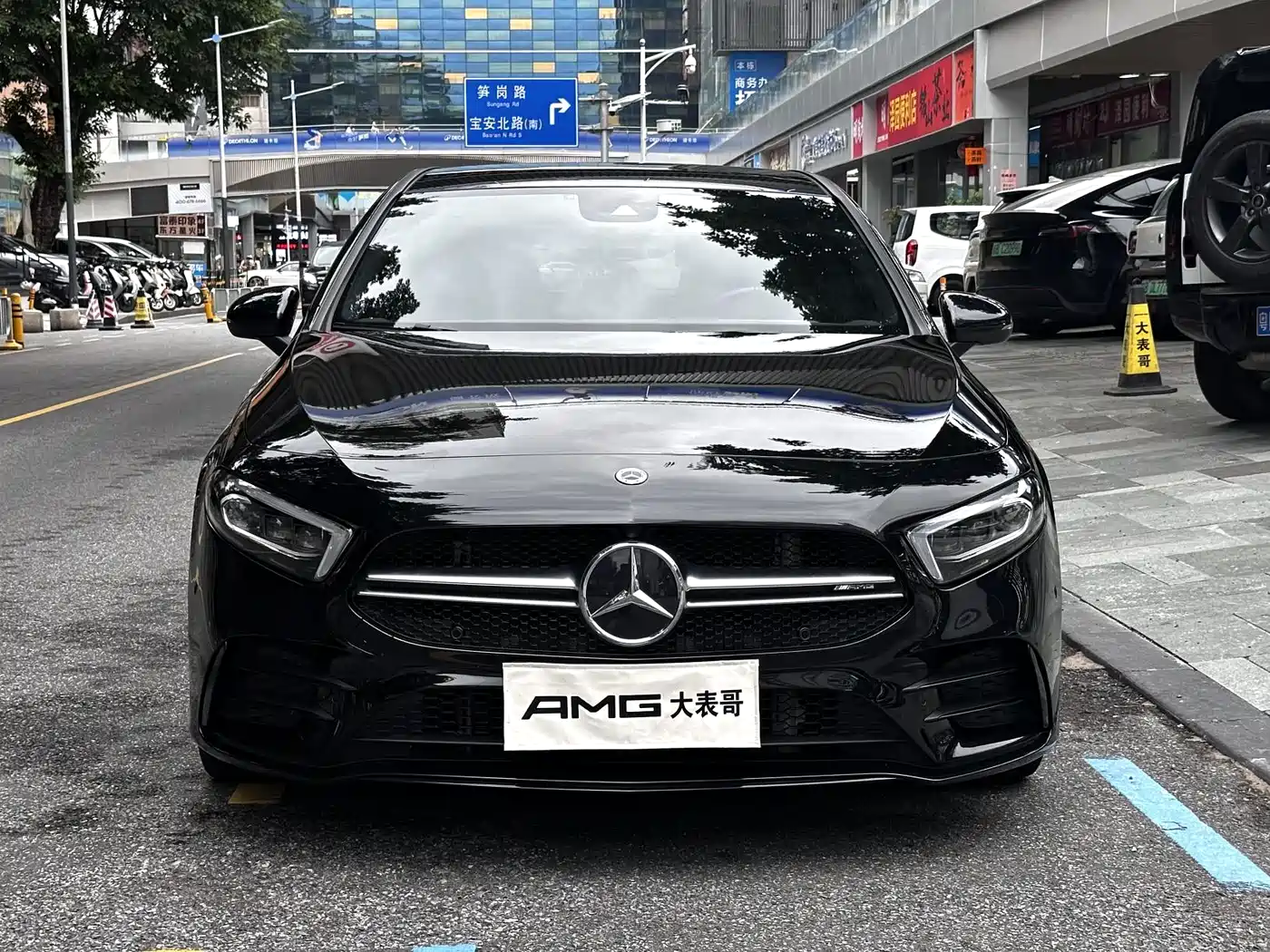 Mercedes-Benz A-Class AMG (Import) 2023 AMG A 35 4MATIC фото 2