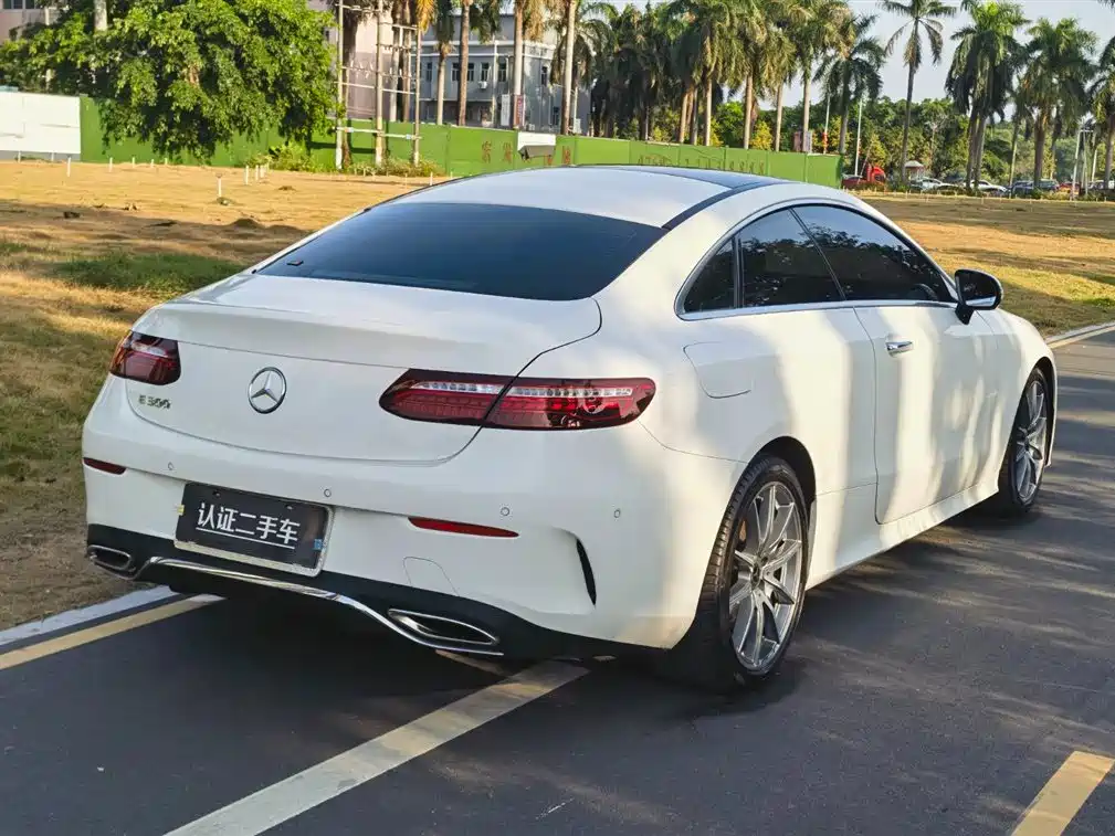 MERCEDES-BENZ E CLASS