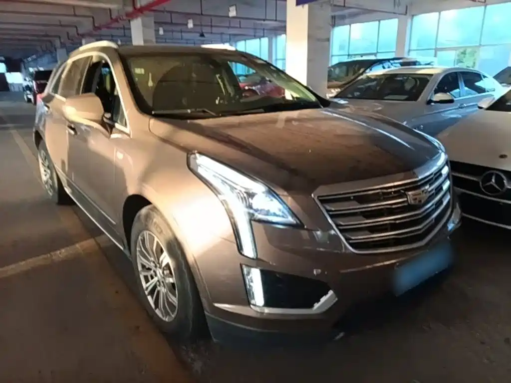 Фото 22 - Cadillac XT5