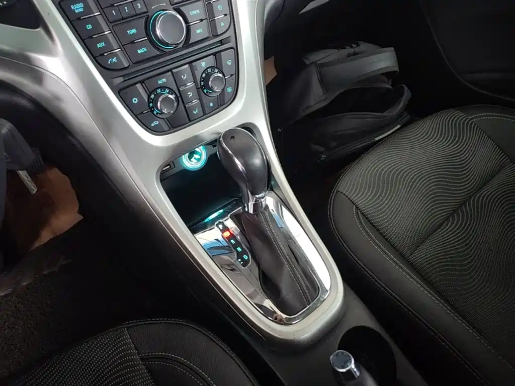 Buick Excelle 2014 XT 1.6L Automatic Fashion фото 14
