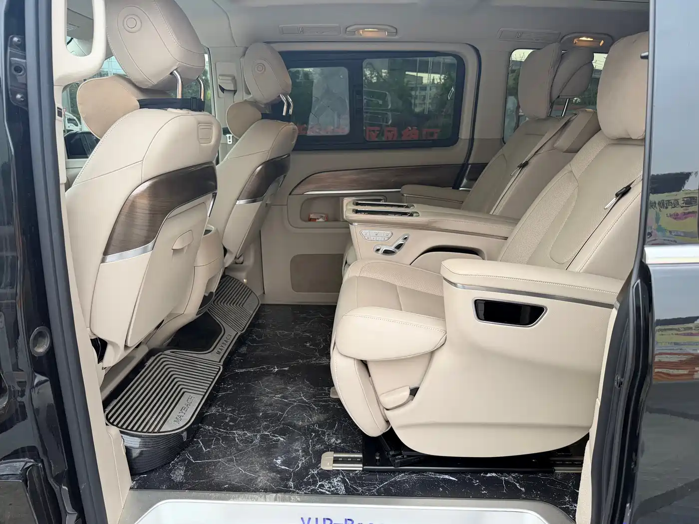 Mercedes-Benz V-Class 2022 V 260 L Long Wheelbase Luxury Edition фото 6
