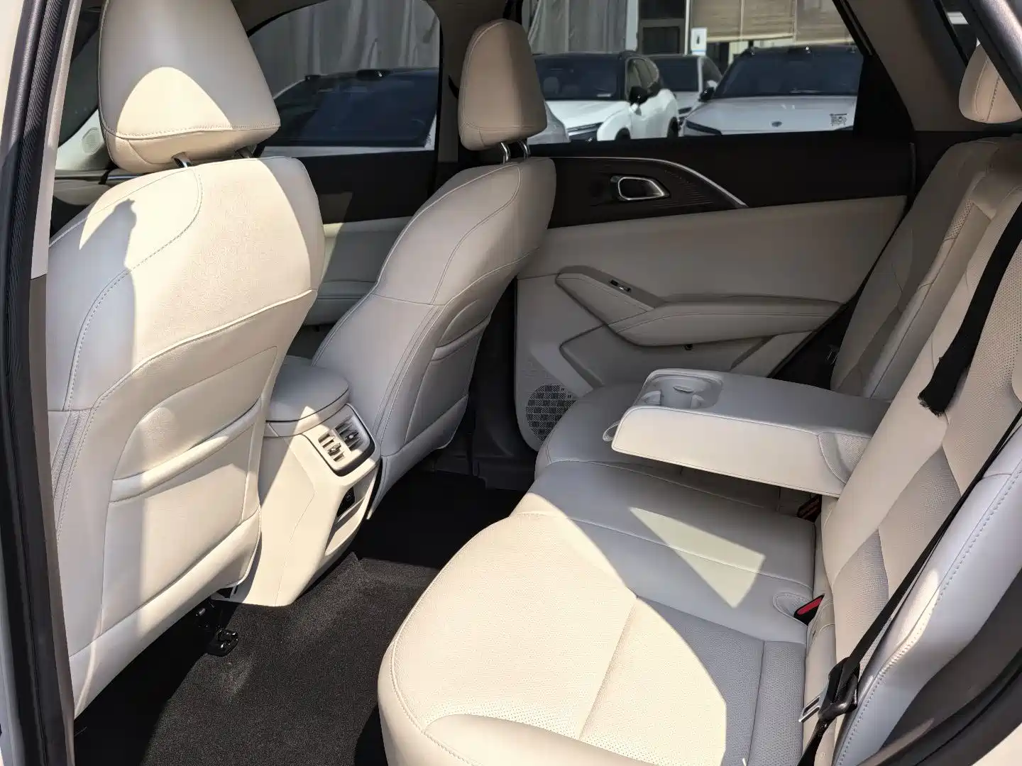 Photo 8 - Haval Xiaolong MAX