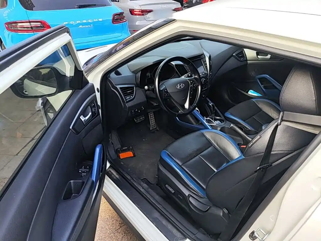 Hyundai Veloster 2015 2012 1.6T Automatic Premium