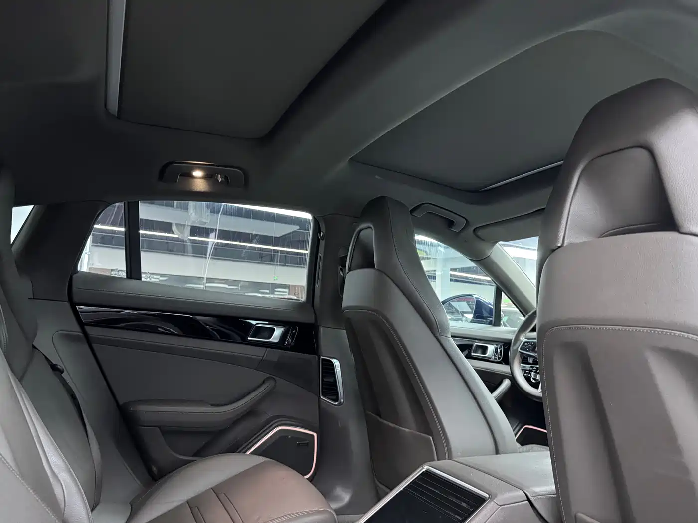 Porsche Panamera 2017 Panamera 3.0T фото 16
