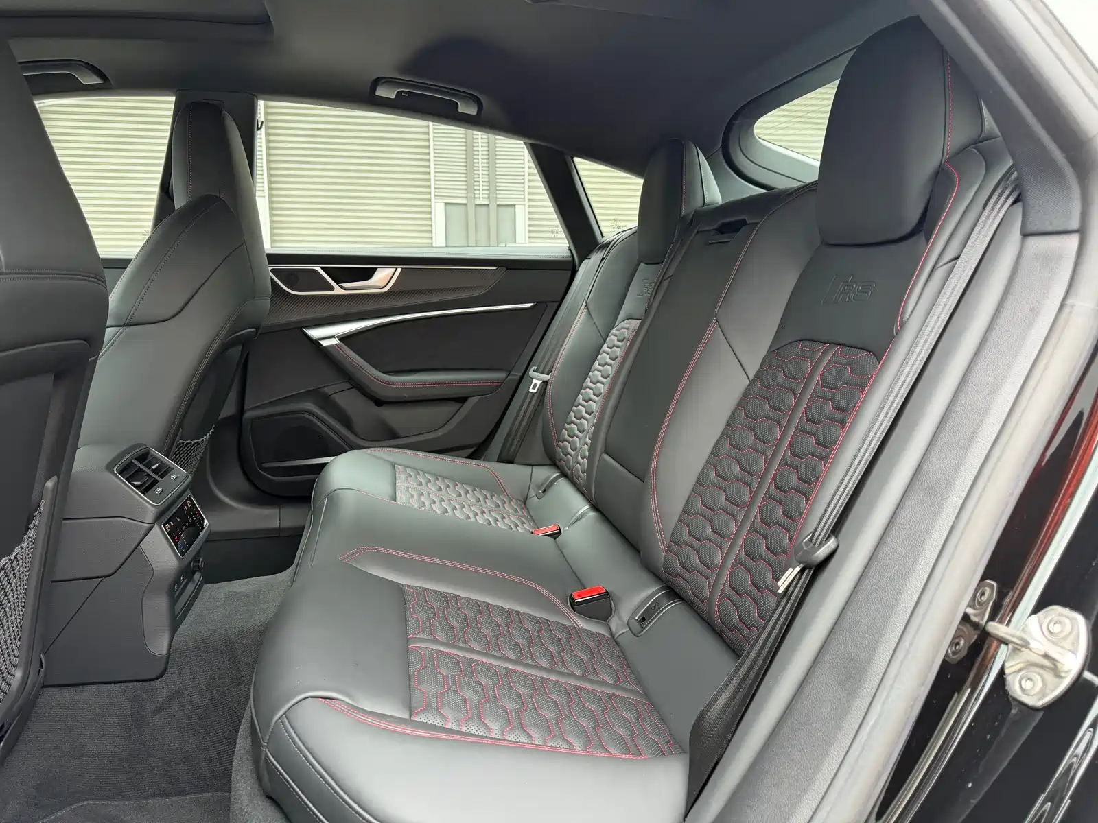 Photo 9 - Audi RS 7