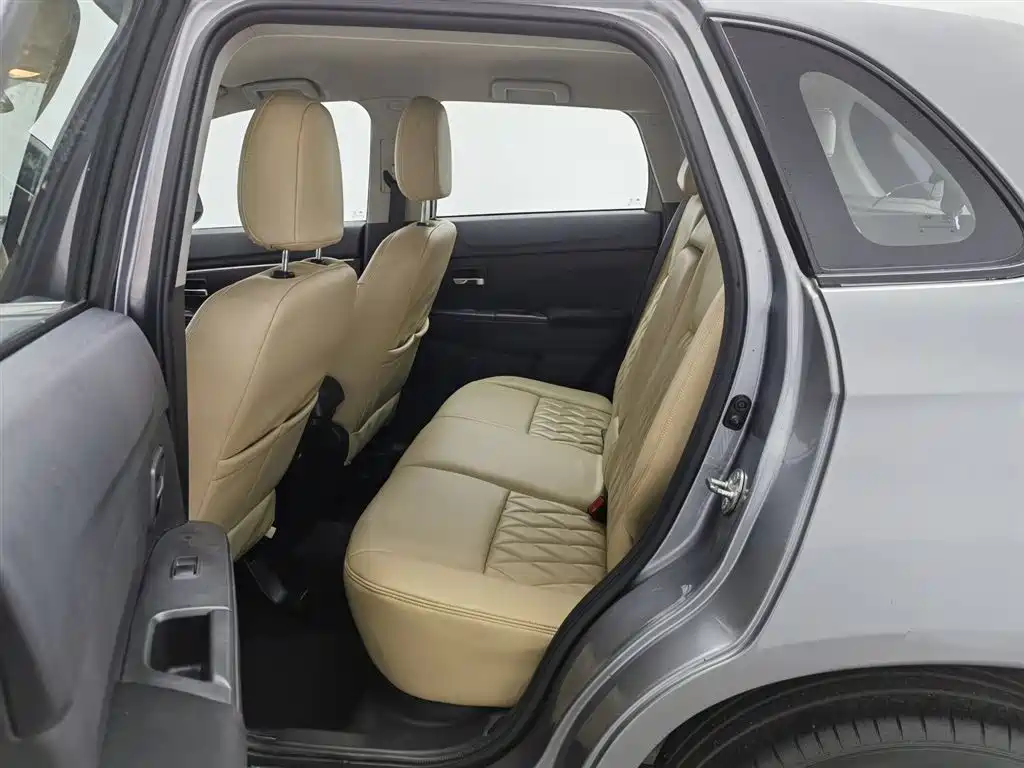 Mitsubishi ASX 2013 2.0L CVT 2WD Elite фото 15